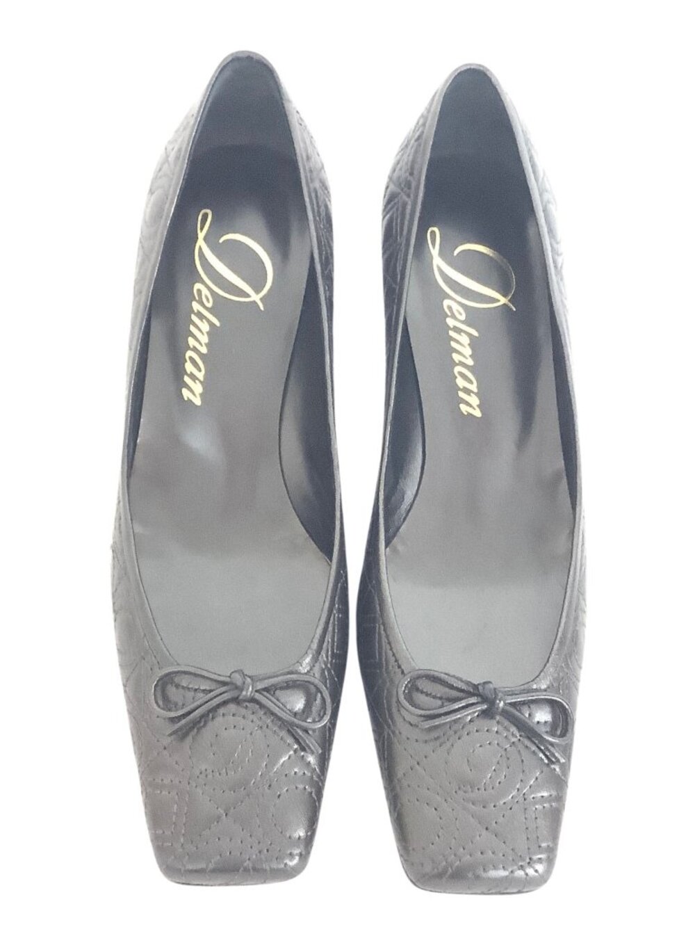 Delman Heels Low Heel Pumps Gray Patent Quilted Leather Never Worn